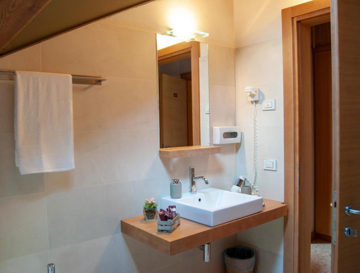 Agriturismo Antico Splendore Villa Pullir ภายนอก รูปภาพ